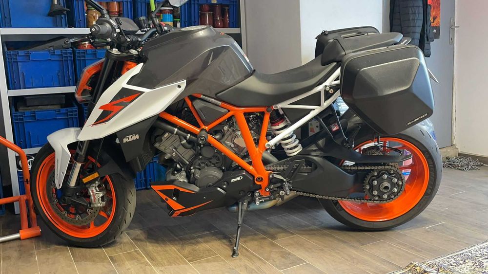 KTM 1290 Superduke R