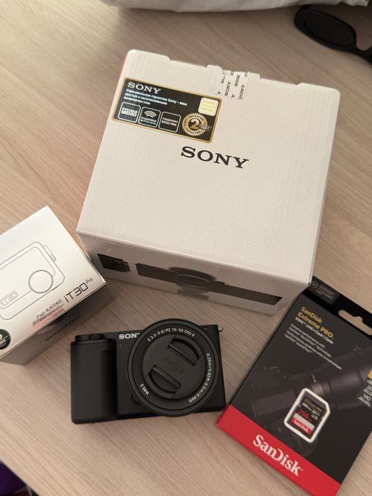 Sony ZV-E10 в полном комплекте