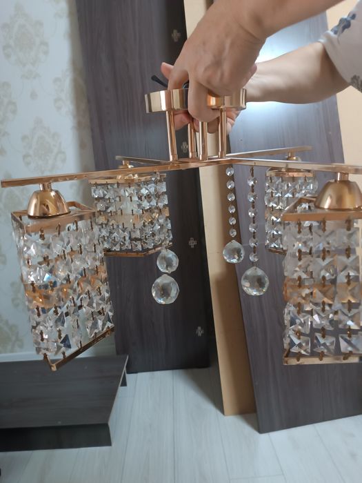 Продам люстру б/у