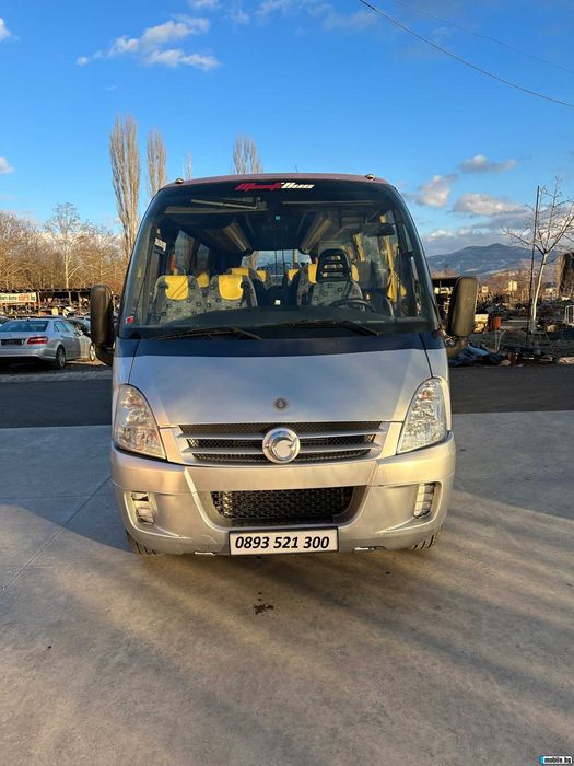 Лицензиран пътнически транспорт