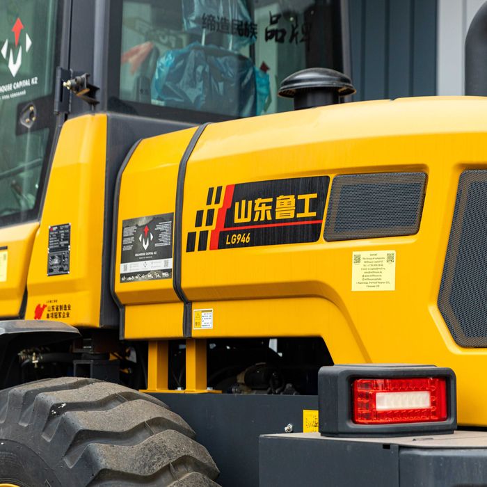 Фронтальный погрузчик LUGONG LM946