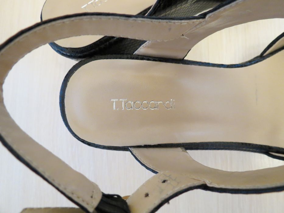 Босоножки женские