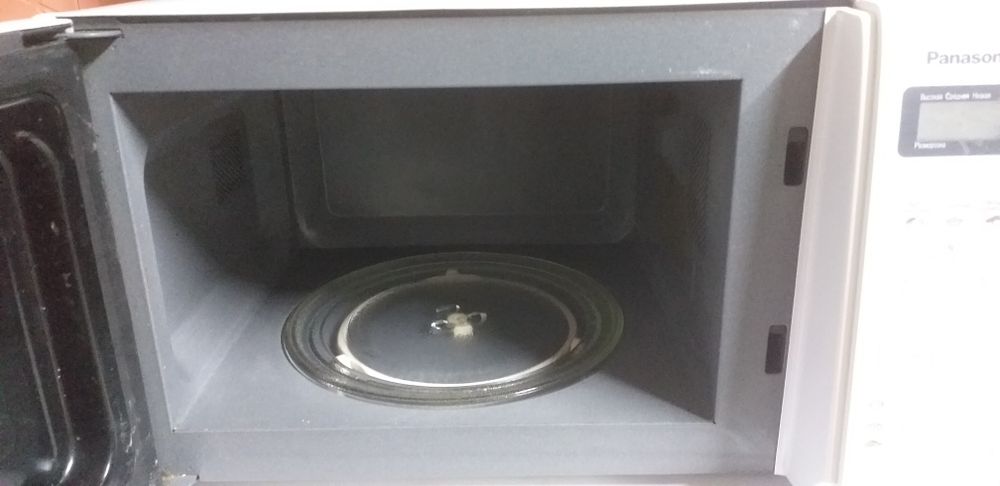 Продам микроволновку панасоник