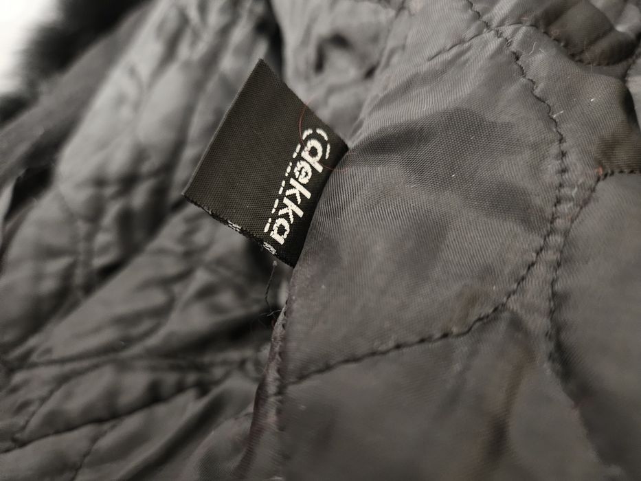 Черно палто дека