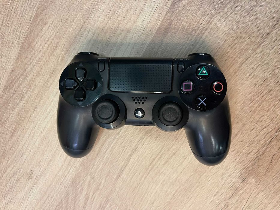 Втора употреба PS4 / Playstation 4 Slim 500GB комлект + 1 игра подарък! - Magic Games