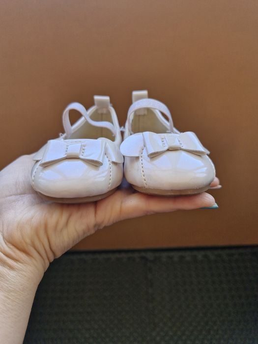 Бебешки отворени обувки за момиче, размер 21, цвят бяло