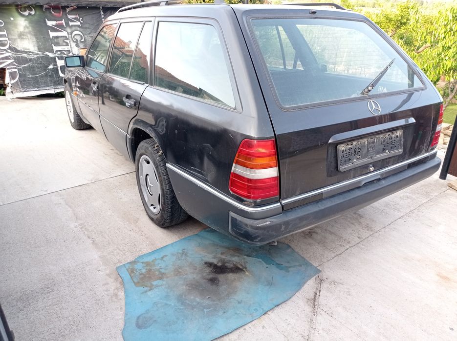 Mercedes Мерцедес  w124 200e 122к.с на части.