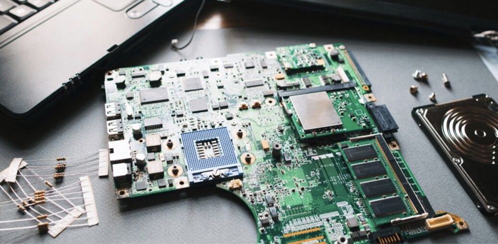 Service autorizat laptop/pc/monitoare reparatii