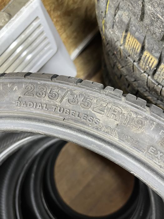 Продам комплект резин на 19.