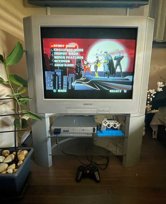 Set retro gaming Sony Trinitron CRT 29" + PlayStation 2 SCPH-50004 modat HDD