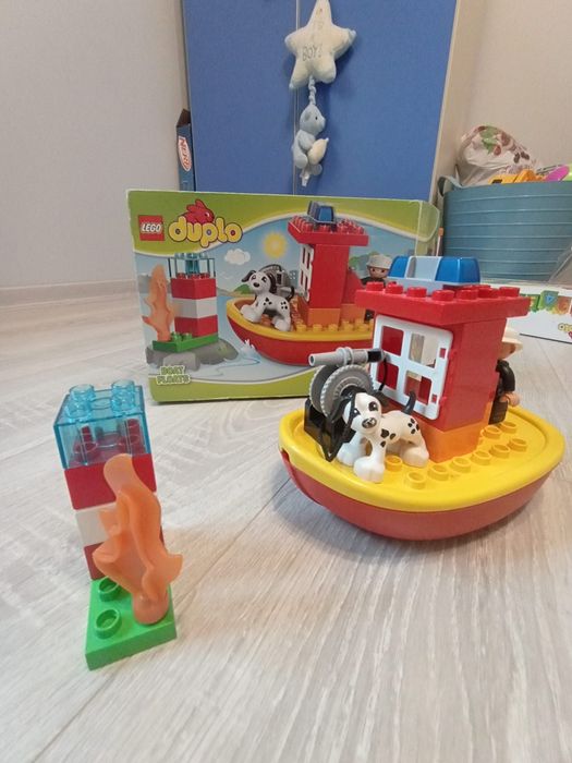 Lego Duplo barca de pompieri