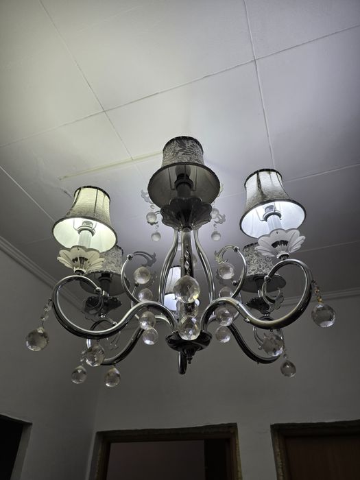 Продам люстру бу