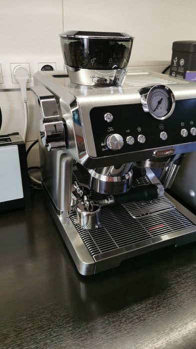 expresor semi automat delonghi la specialista