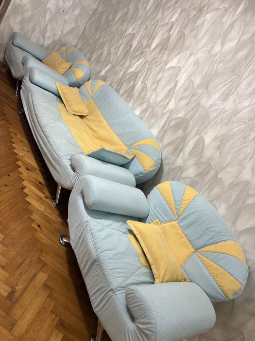 Продам раскладной диван и 2 кресла