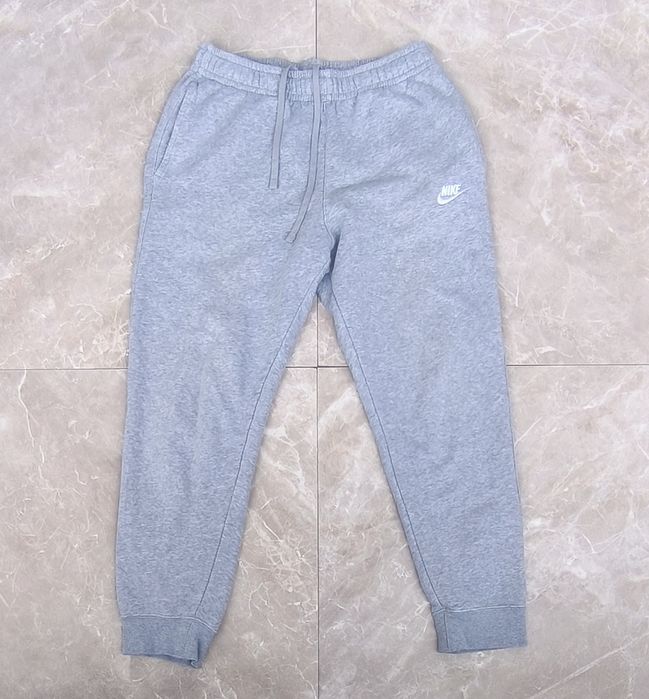 Nike Sportswear Club размер M Мъжко долнище