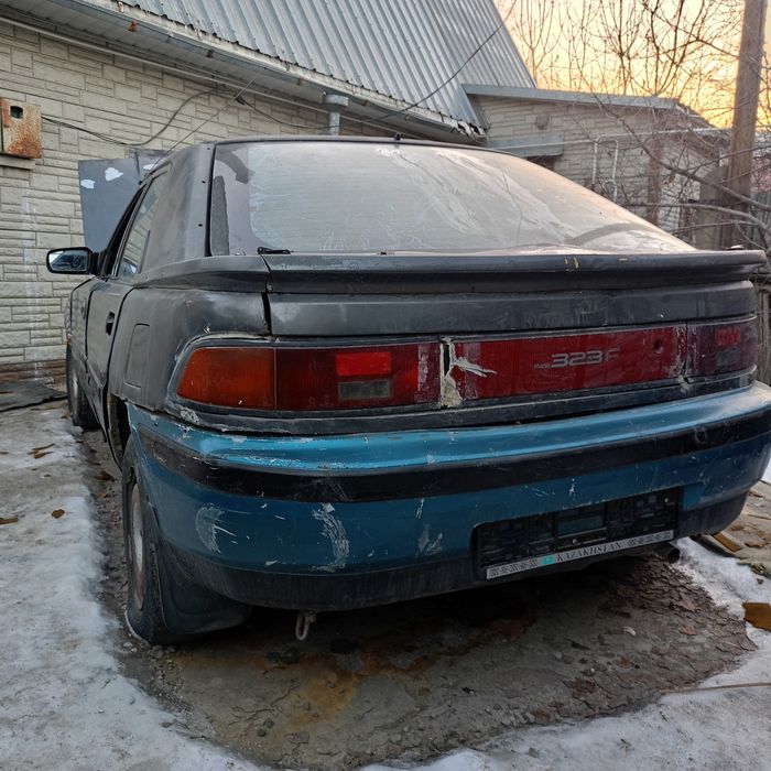 Мазда 323 авто на разбор