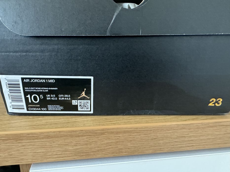 Nike Air Jordan 1 Mid Milan 44.5