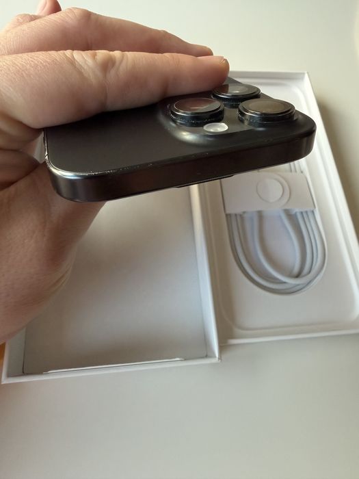 iPhone 16 Pro Max 256Gb