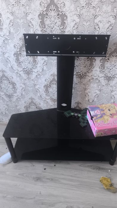 Полка под телевизор