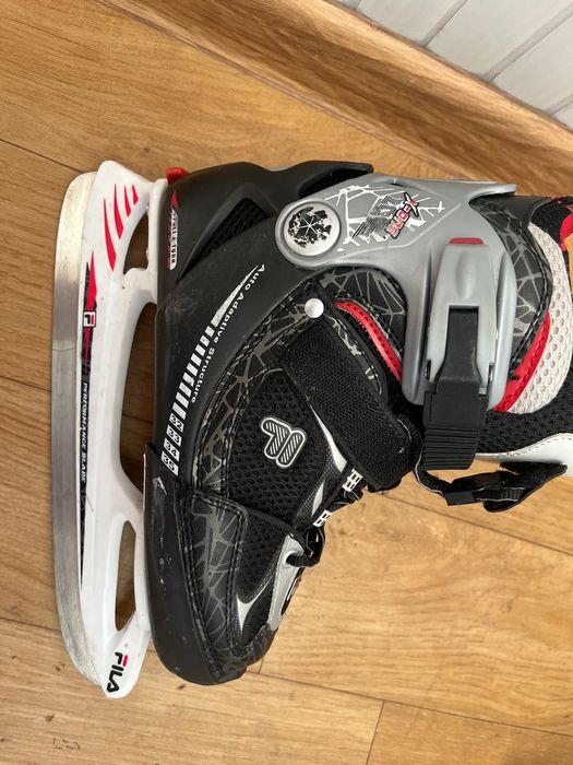 Продам детские коньки