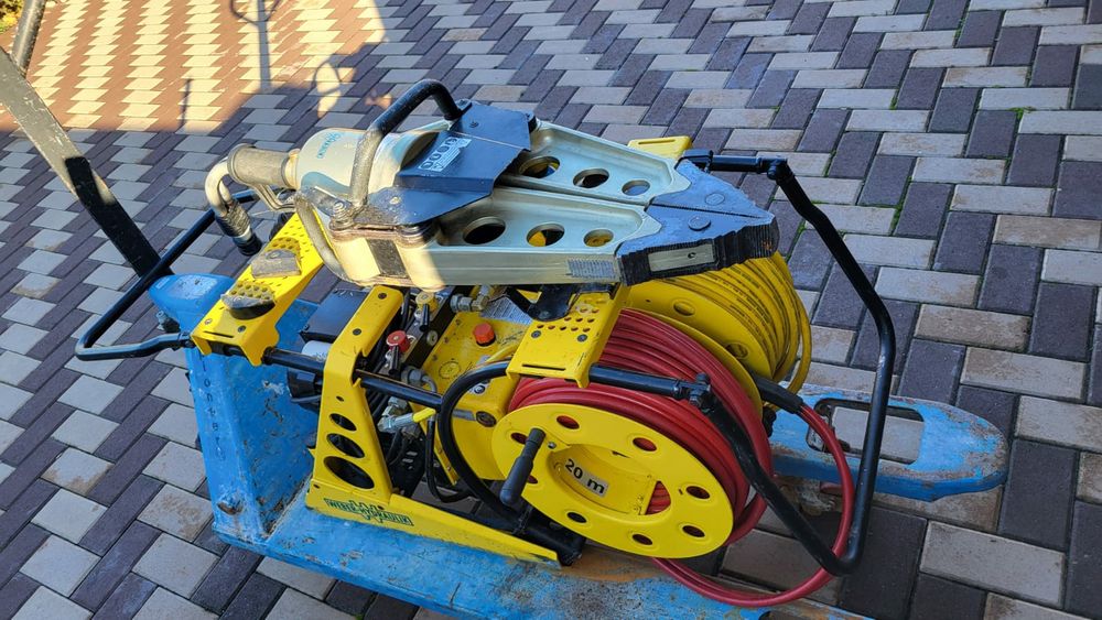 Echipament hidraulic Webber pentru descarcerari