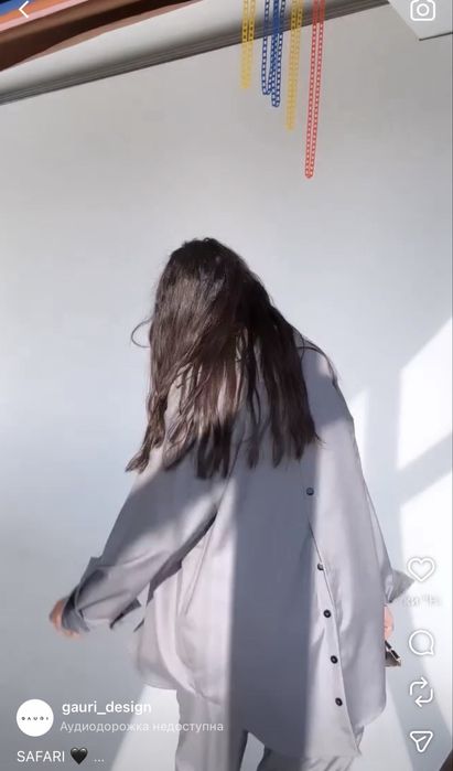 Продам костюм от бренда Gauri