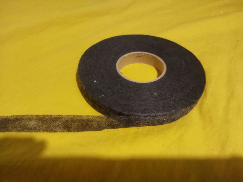 Шивашки материали - подлепващи тъкани и ленти  за колани