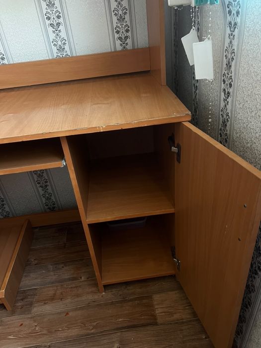 Компьютерный стол
