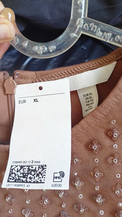 Рокля H&M нова ,