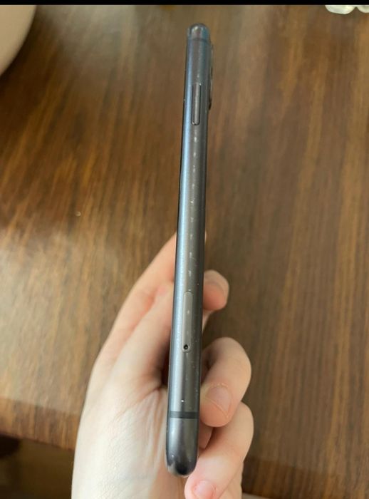 IPHONE 11  liber de retea