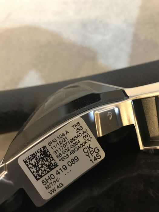 Волан Голф 8 / Golf 8 GTI сензорен с пера