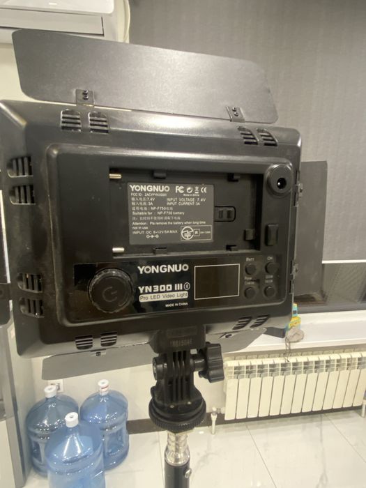 Постоянный свет Yongnuo YN-300 III