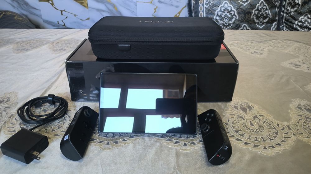 Lenovo Legion Go Z1 Extreme 16/512 / Идеал
