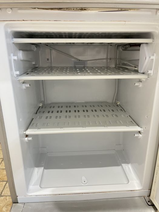 Продам холодильник Ariston