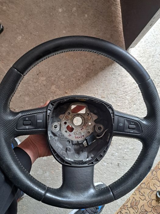 Волан ауди а4 б7-б8