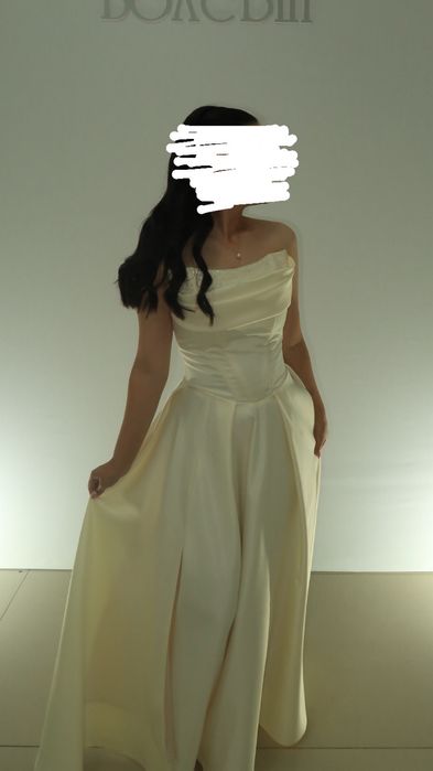 Выпускное платье от известного Казахстанского бренда Embark.