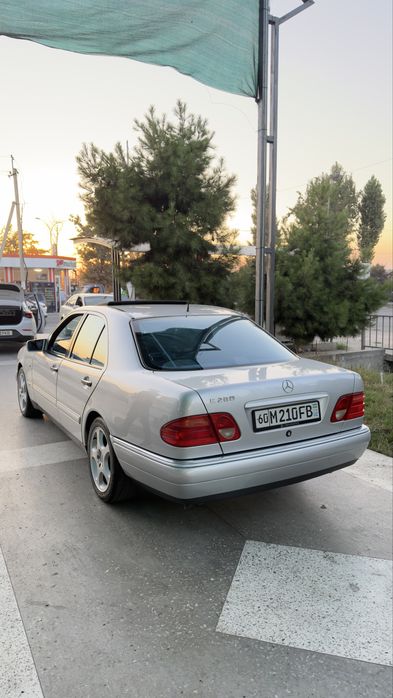 Mercedes benz w210 E280
