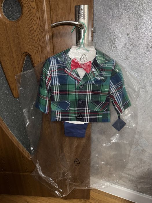 Costum elegant băiețel 3-6 luni – nou, cu etichetă