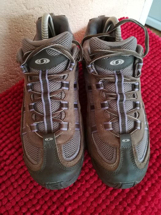 Adidași Salomon nr 39 piele unisex