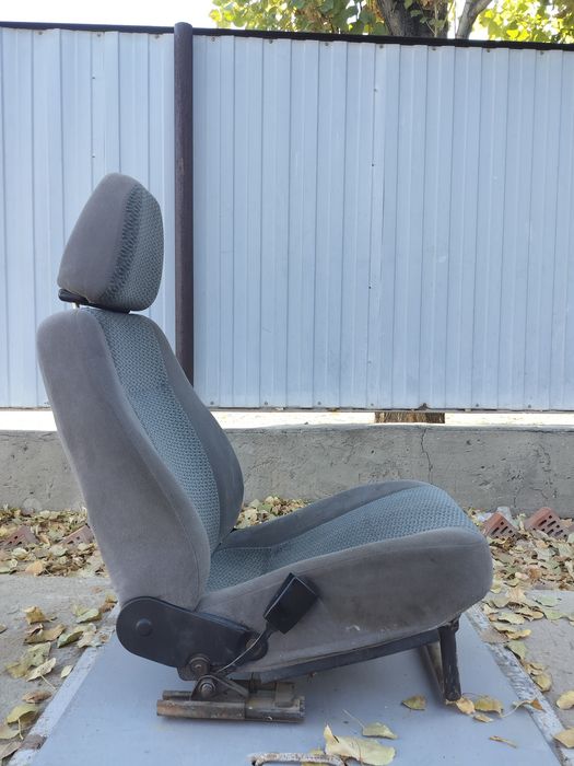 продам сиденье авто