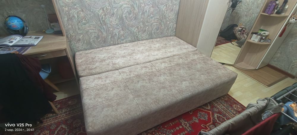 Продам диван тахта