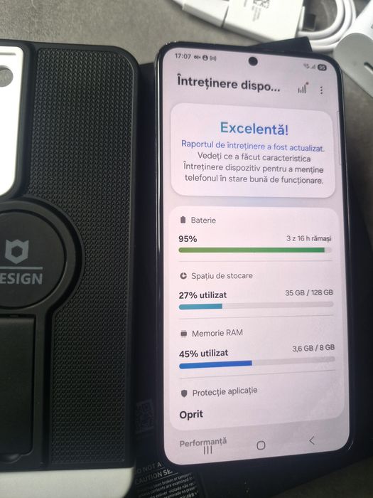 Samsung S22  cu 8Gb RAM și 128Gb memory