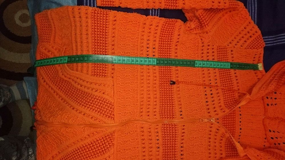 Продаётся кофточка.