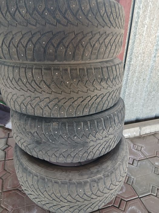 Продам зимние шины