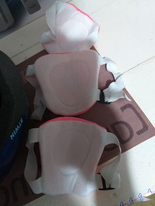 Casca de Protectie Si Genunchiere Copii Marimea S