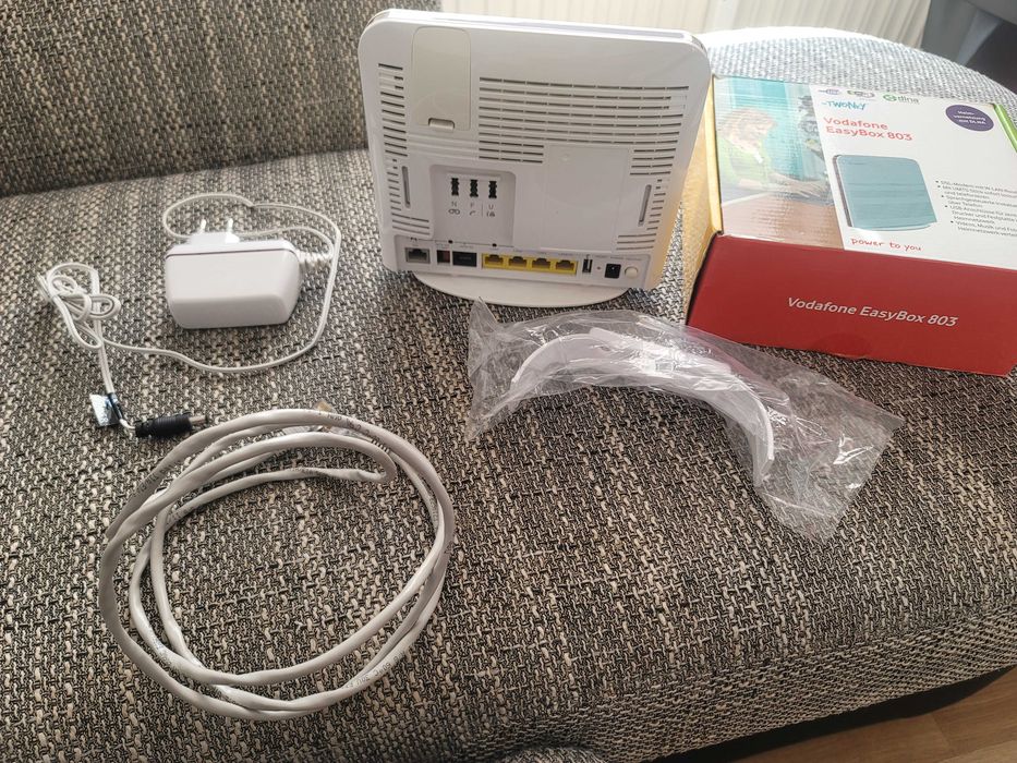 Vodafone EasyBox 803 безжичен и кабелен рутер от Германия