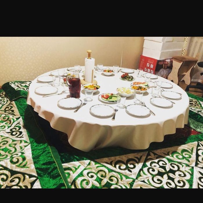 Аренда/Прокат круглых столов, Жер стол