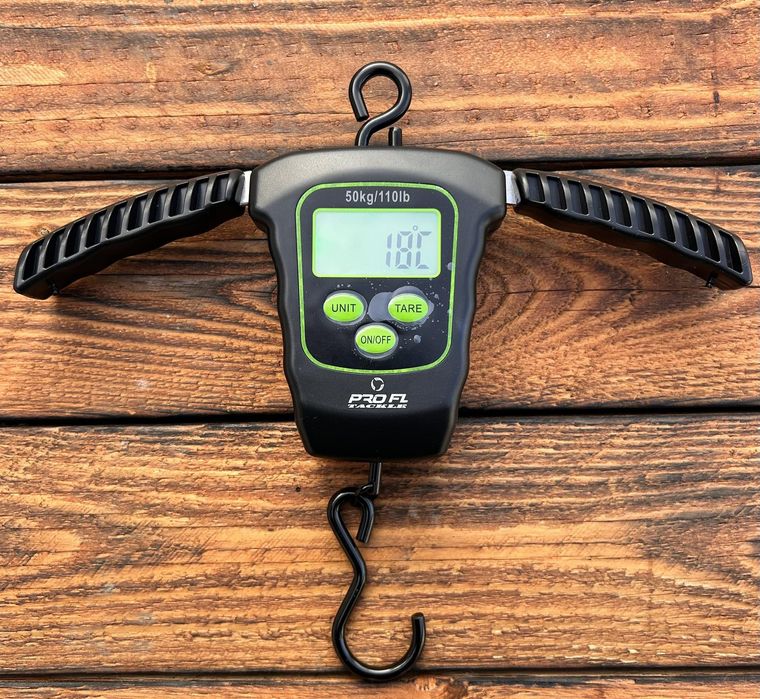 Дигитален кантар с термометър и светещ дисплей за риболов