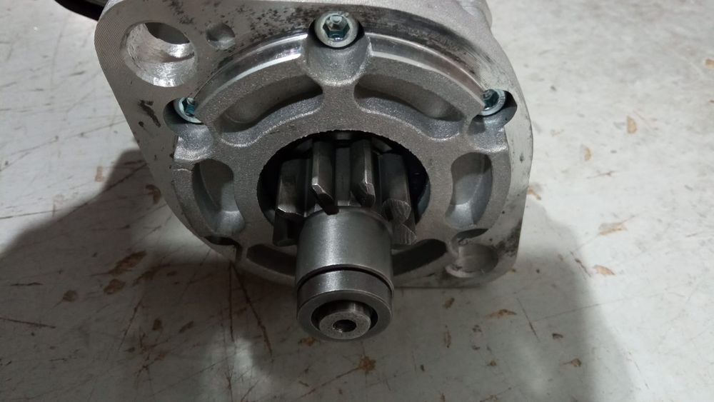 Electromotor tractor fiat 411.415 pe 12v 2 prinderi 9 dinti 850 lei