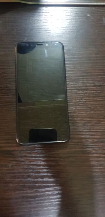 Продам Redmi 5 телефон